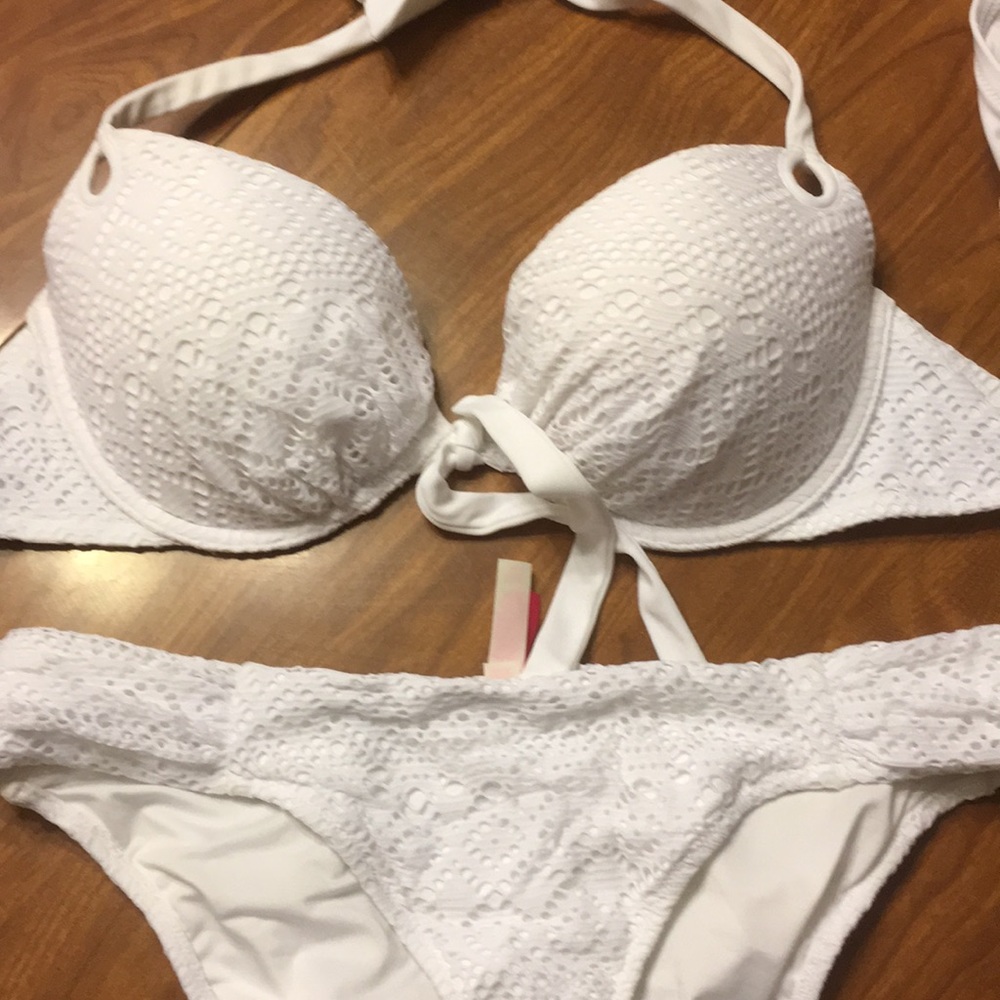 Victoria’s Secret swimwear 34D medium bottoms